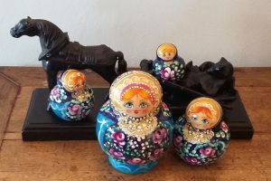 RUSSIAN NESTING DOLLS