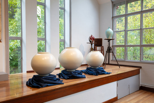 Icheon Ceramics by Han Do-hyun on display until 29 November 2025